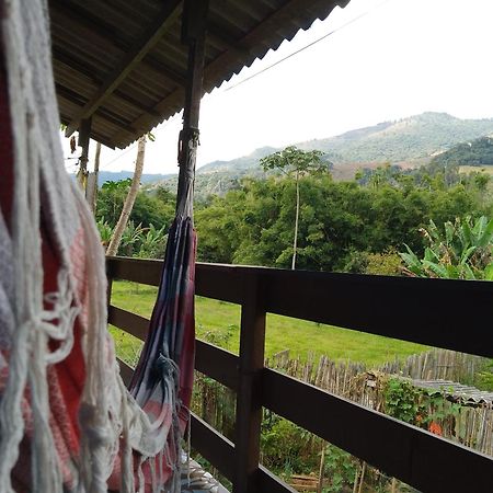 Rancho Pe Da Pedra Villa Sao Bento do Sapucai Phòng bức ảnh