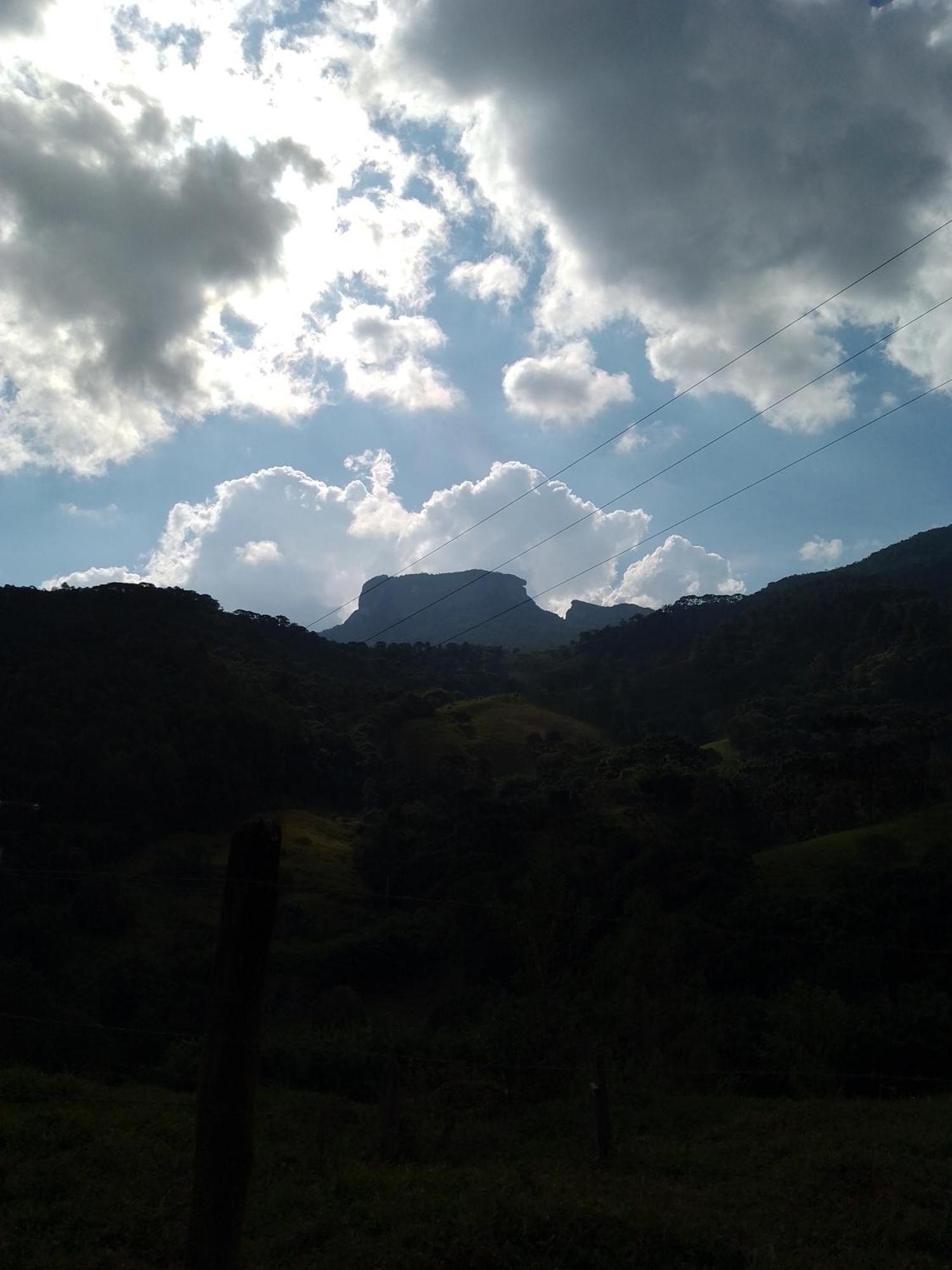 Rancho Pe Da Pedra Villa Sao Bento do Sapucai Phòng bức ảnh