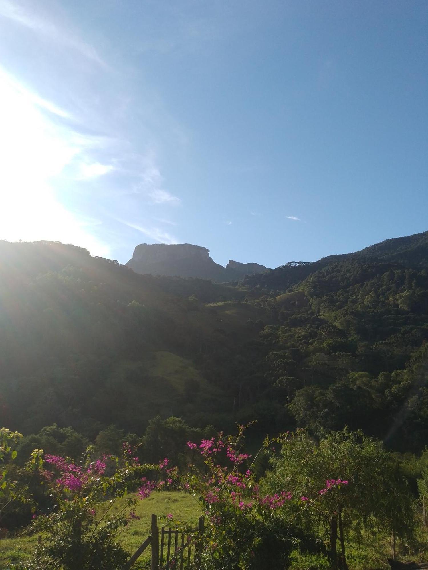 Rancho Pe Da Pedra Villa Sao Bento do Sapucai Ngoại thất bức ảnh