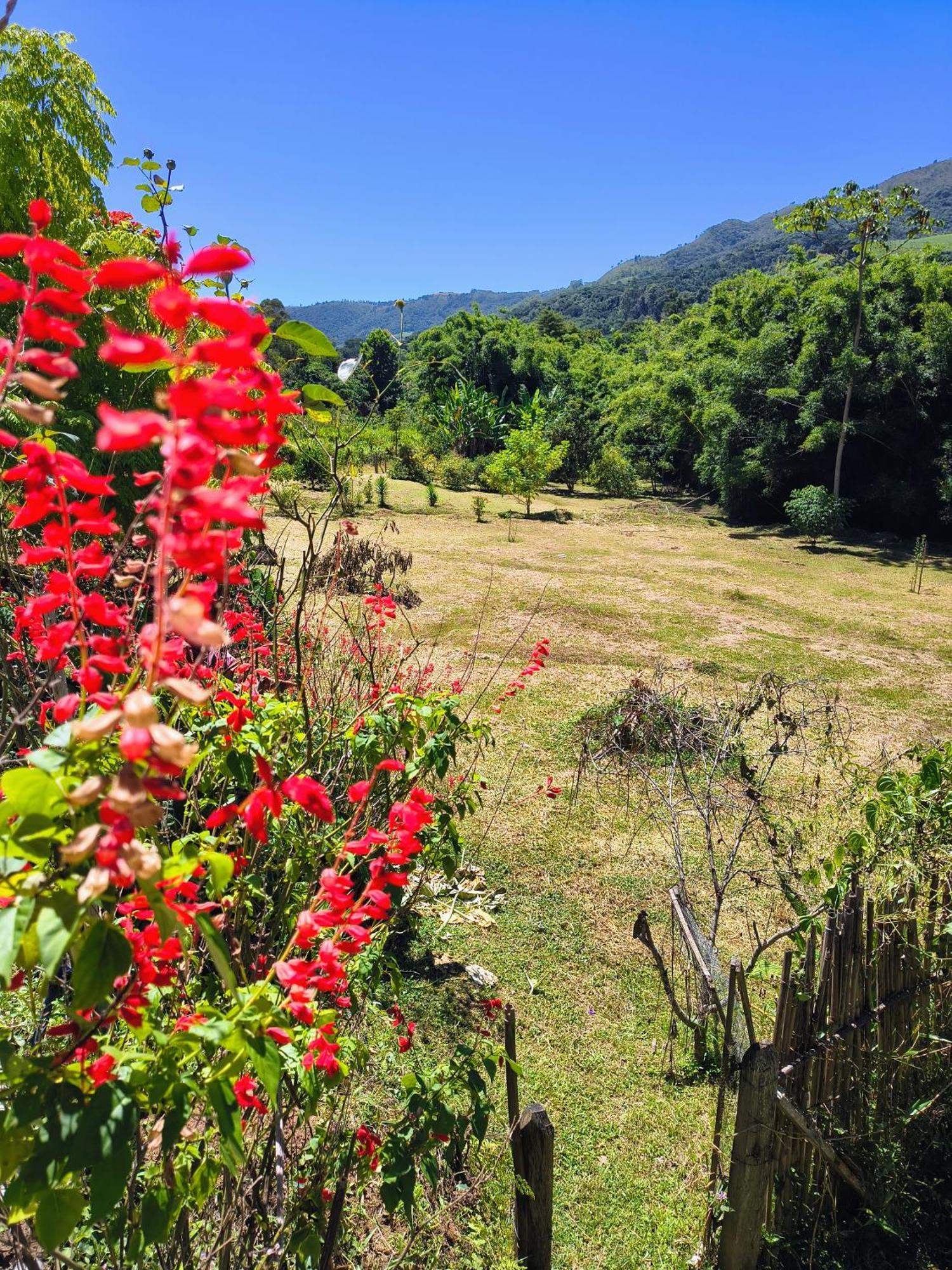 Rancho Pe Da Pedra Villa Sao Bento do Sapucai Ngoại thất bức ảnh
